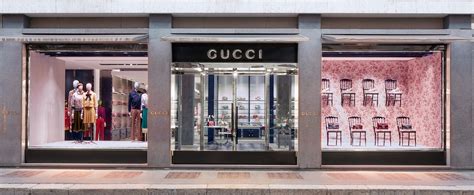 gucci vicolungo|Milano Monte Napoleone Flagship .